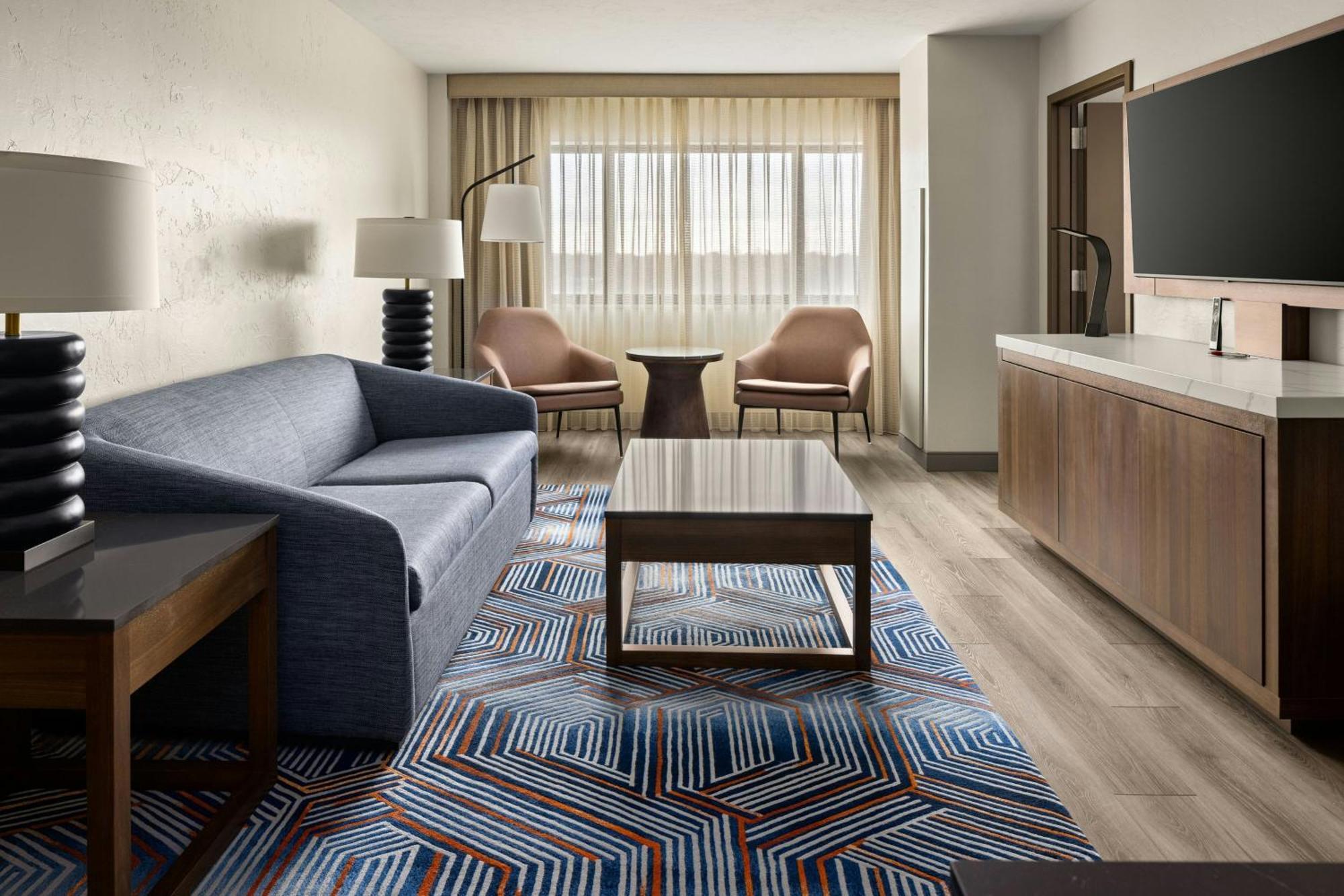 Oshkosh Marriott Waterfront Hotel & Convention Center Exterior photo