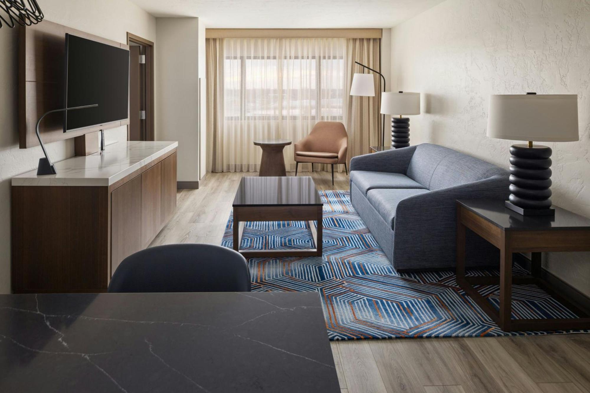Oshkosh Marriott Waterfront Hotel & Convention Center Exterior photo