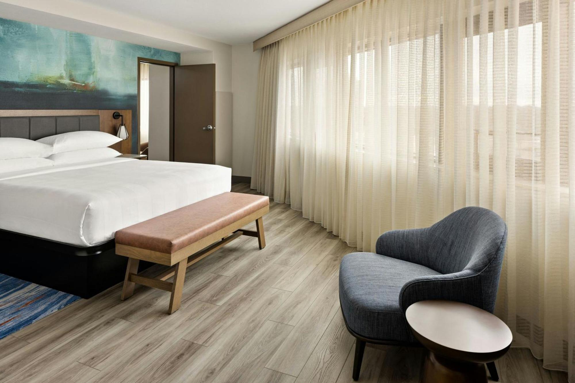 Oshkosh Marriott Waterfront Hotel & Convention Center Exterior photo